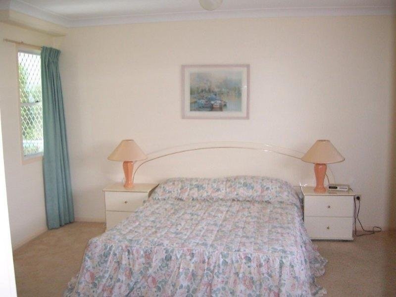 324 Esplanade, Scarness QLD 4655