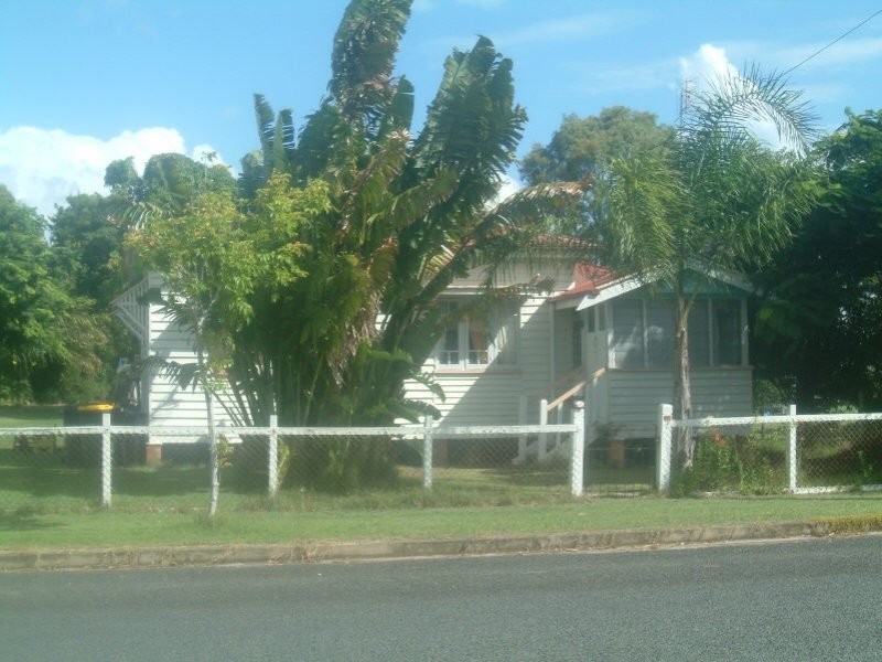 169 Cypress Street, Urangan QLD 4655