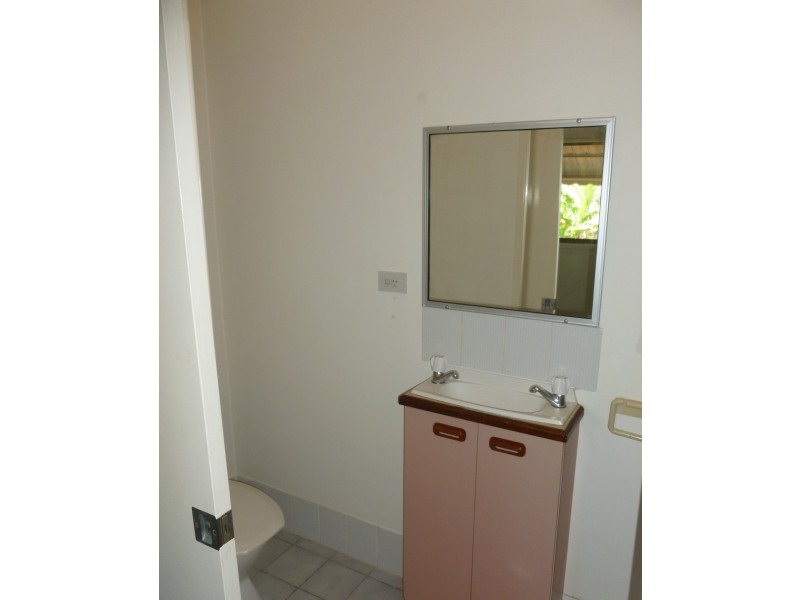 6/447 Esplanade, Torquay QLD 4655