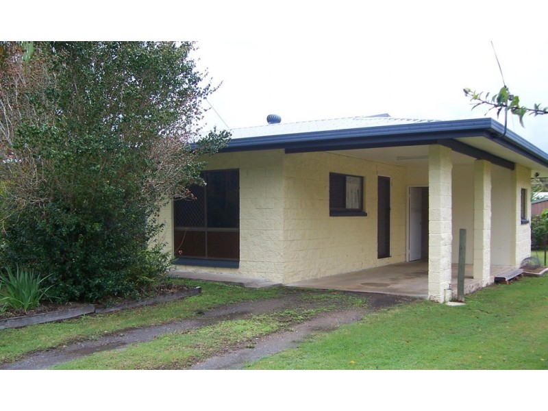12 Vanda Street, Urangan QLD 4655