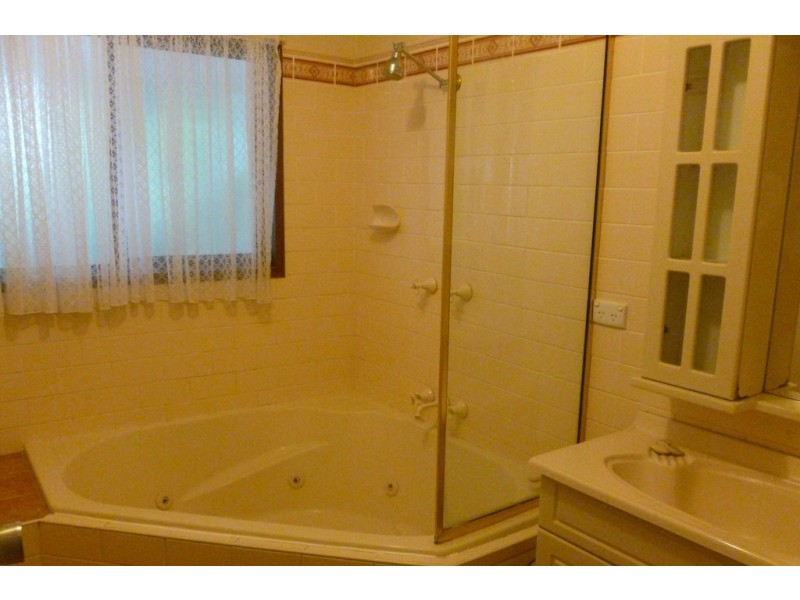 21 Corser Street, Point Vernon QLD 4655