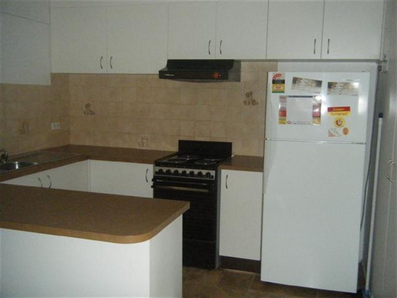 2/436 Charlton Esplanade, Torquay QLD 4655