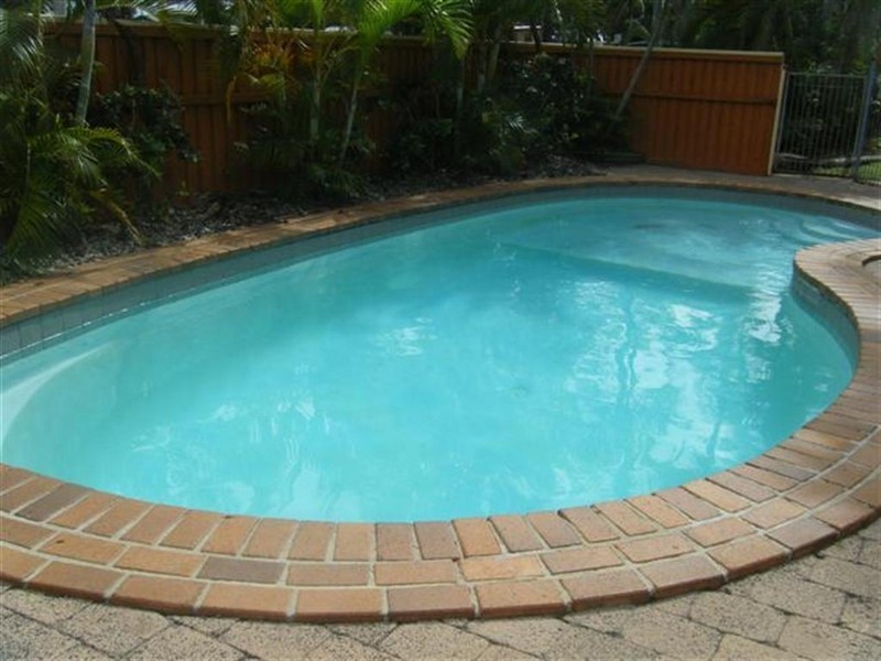 2/436 Charlton Esplanade, Torquay QLD 4655