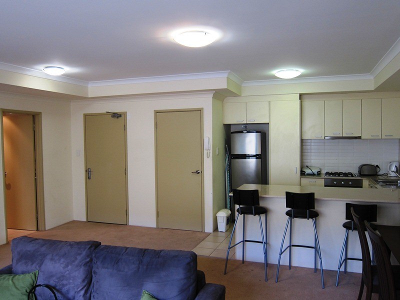 8/76 Newcastle Street, Perth WA 6000