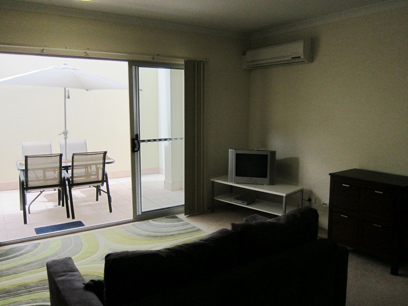 8/76 Newcastle Street, Perth WA 6000