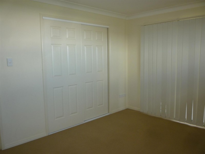 16 Annie Close, Gracemere QLD 4702