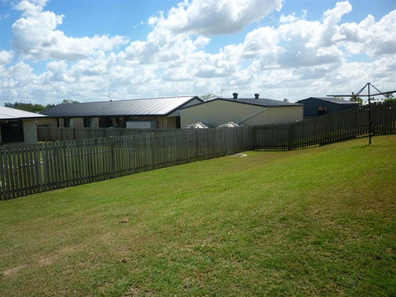 16 Annie Close, Gracemere QLD 4702