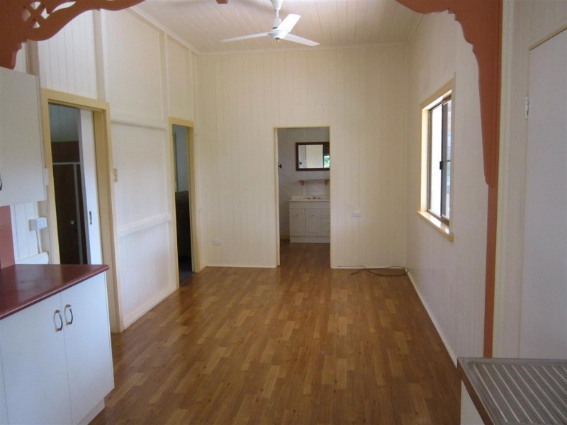 13 Dee Street, Mount Morgan QLD 4714