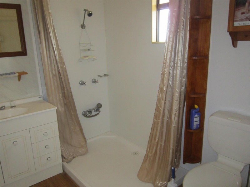 13 Dee Street, Mount Morgan QLD 4714