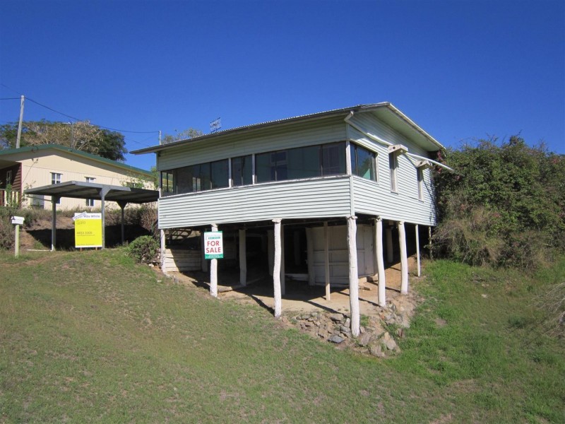 130 East Street, Mount Morgan QLD 4714