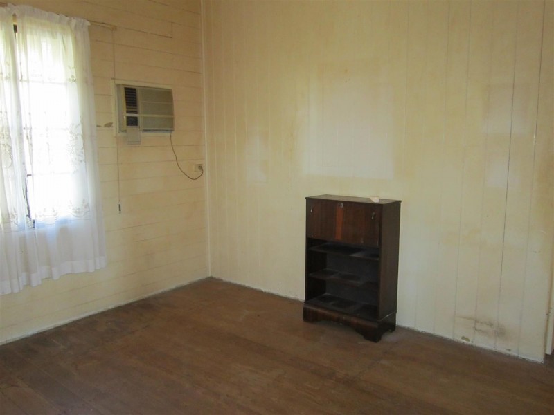 130 East Street, Mount Morgan QLD 4714