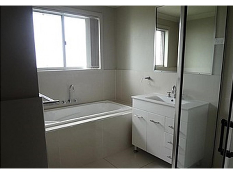 13 Tawarra Crescent, Gracemere QLD 4702