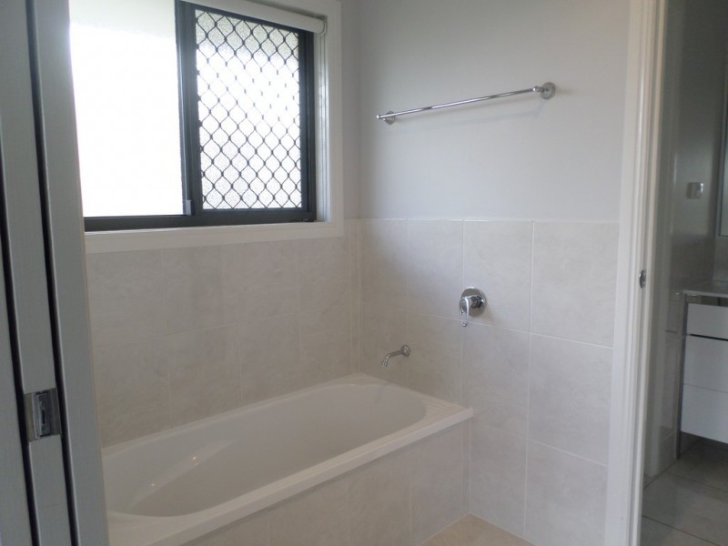 4 Boatwright Avenue, Gracemere QLD 4702