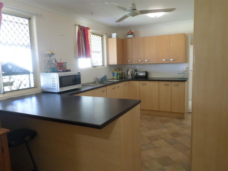 2 Schirmer Close, Gracemere QLD 4702