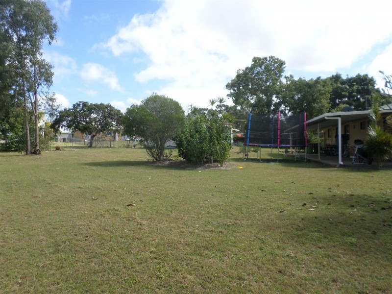 2 Schirmer Close, Gracemere QLD 4702