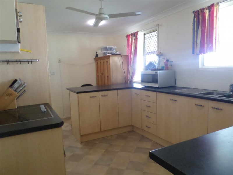 2 Schirmer Close, Gracemere QLD 4702