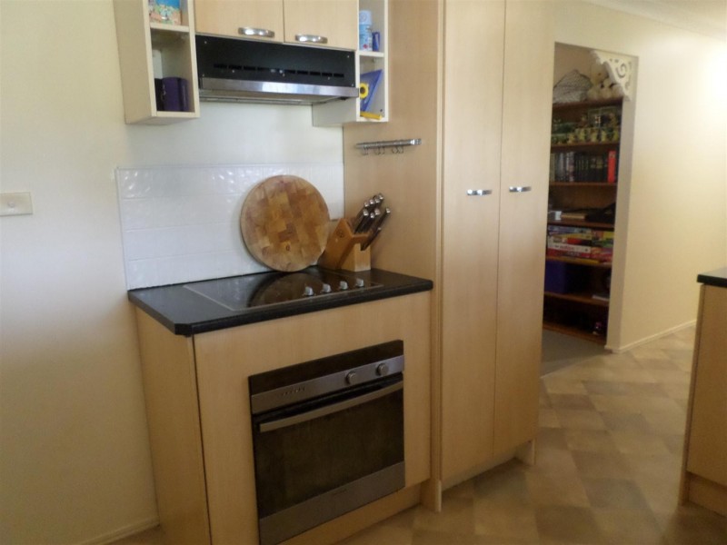 2 Schirmer Close, Gracemere QLD 4702