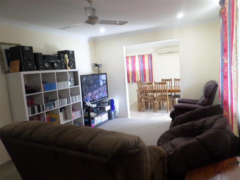 2 Schirmer Close, Gracemere QLD 4702