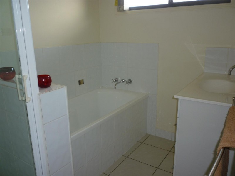3 Riley Drive, Gracemere QLD 4702