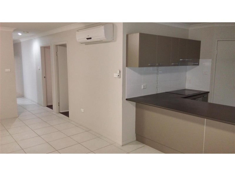 1/4 Mallet Close, Gracemere QLD 4702