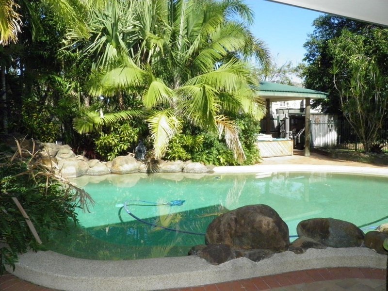 99 Livingstone Street, Berserker QLD 4701