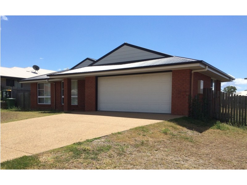 13 Riley Drive, Gracemere QLD 4702