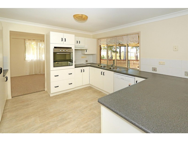 4 Esme Place, Gracemere QLD 4702