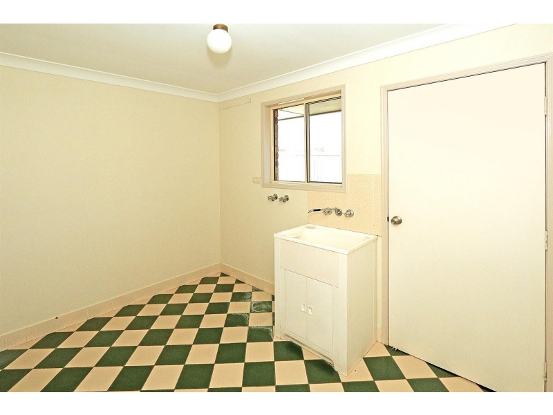 4 Esme Place, Gracemere QLD 4702