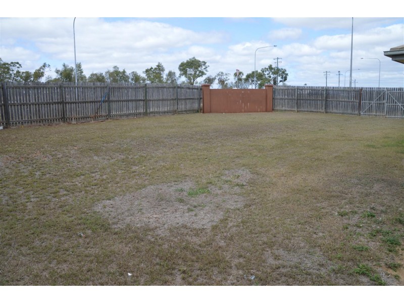 2 Corella Drive, Gracemere QLD 4702