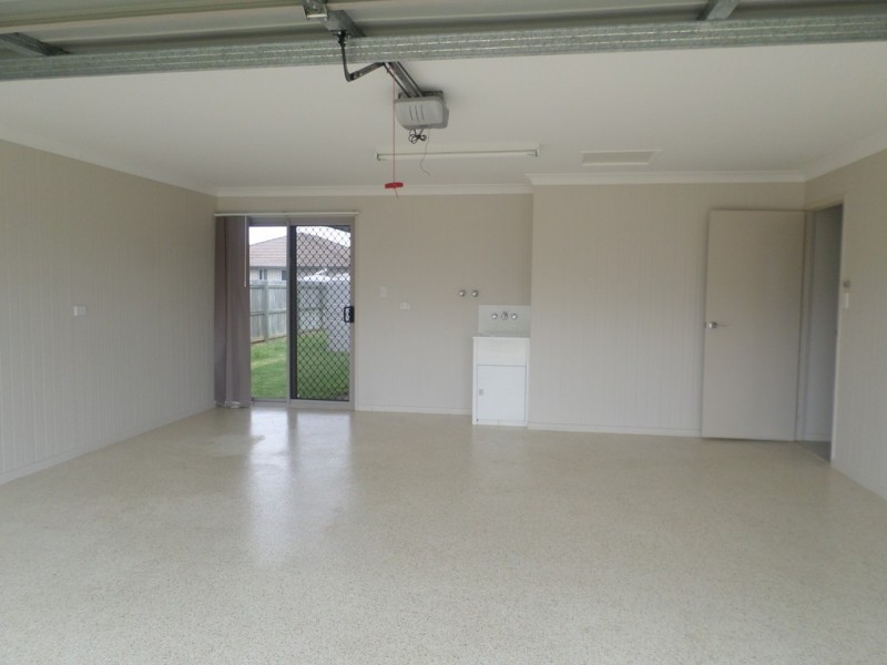 10 Tippett Crescent, Gracemere QLD 4702