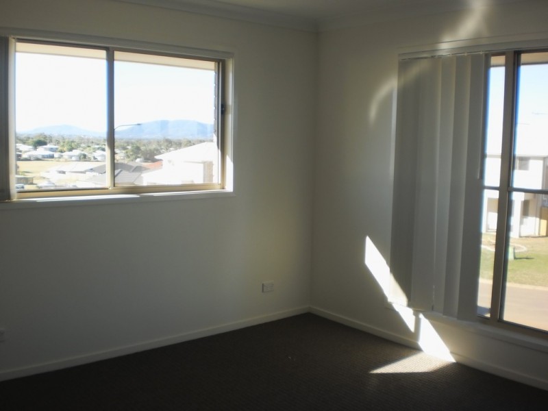 30 Koolamarra Drive, Gracemere QLD 4702