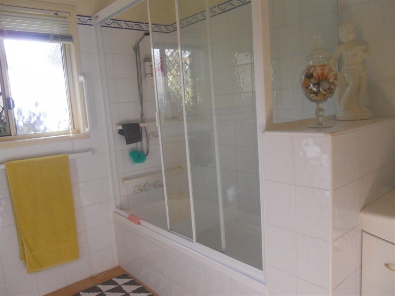 5 Frenchman’s Lane, Frenchville QLD 4701