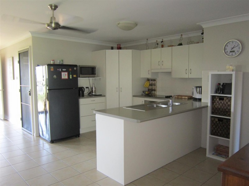 5 Isabel Court, Gracemere QLD 4702