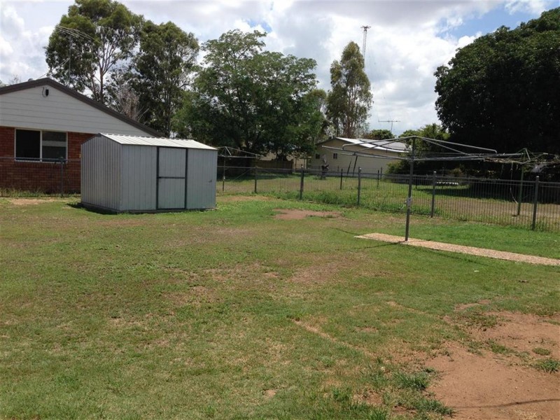 2 Lorraine Court, Gracemere QLD 4702