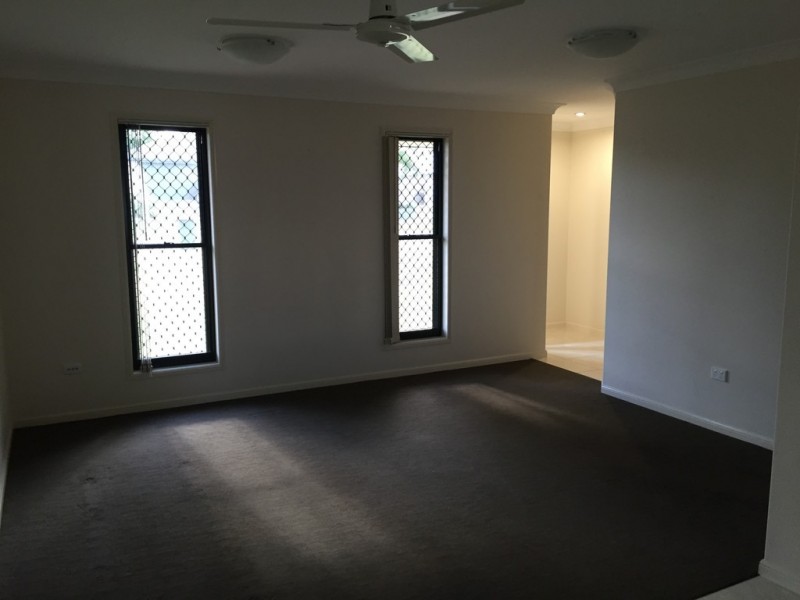 33 Jamie Crescent, Gracemere QLD 4702