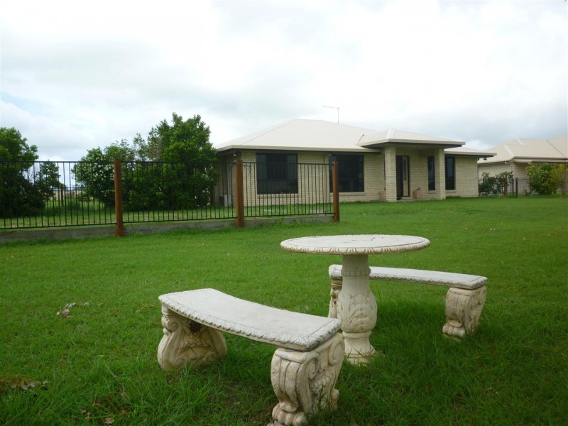 42 Ingram Drive, Gracemere QLD 4702