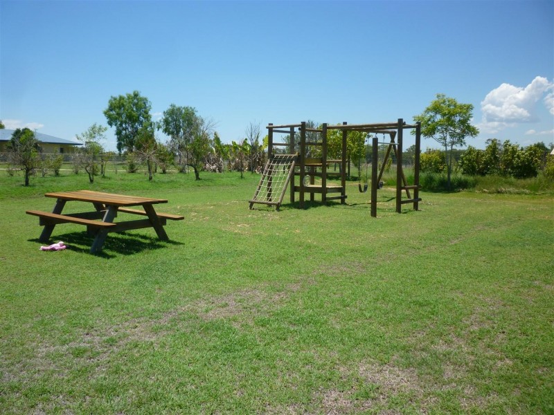 42 Ingram Drive, Gracemere QLD 4702