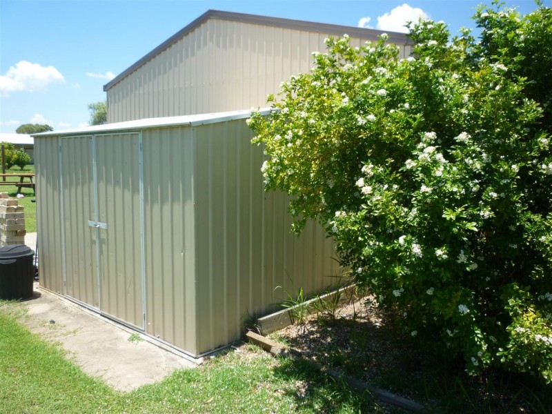 42 Ingram Drive, Gracemere QLD 4702
