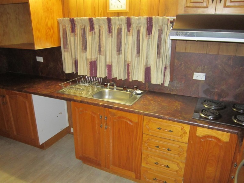 75 James Street, Mount Morgan QLD 4714