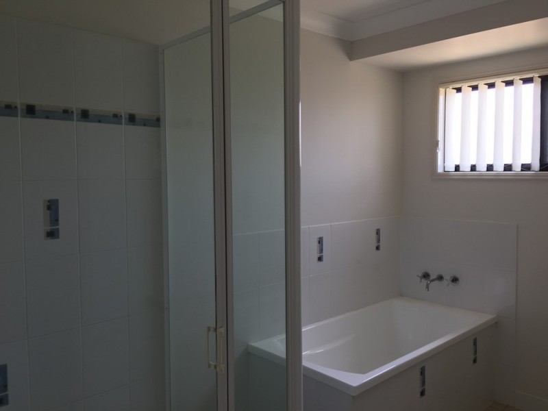 1 Riley Drive, Gracemere QLD 4702