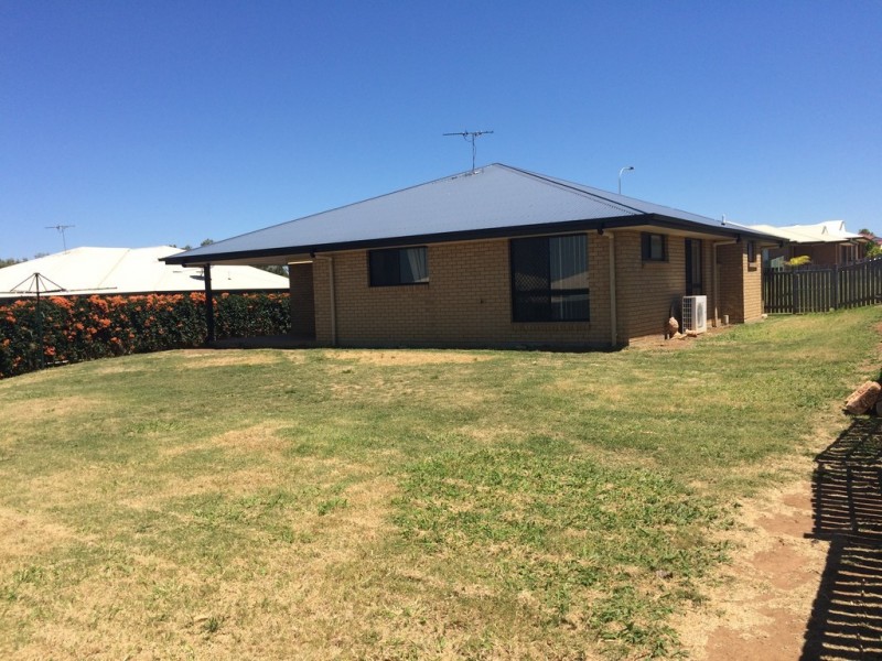 1 Riley Drive, Gracemere QLD 4702