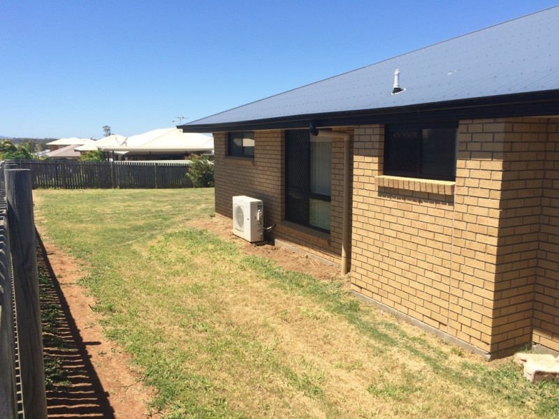 1 Riley Drive, Gracemere QLD 4702