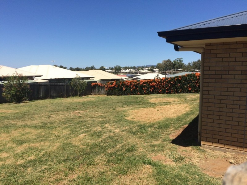 1 Riley Drive, Gracemere QLD 4702