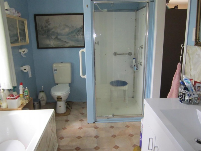 1 – 3 Leichhardt Highway, Wowan QLD 4702