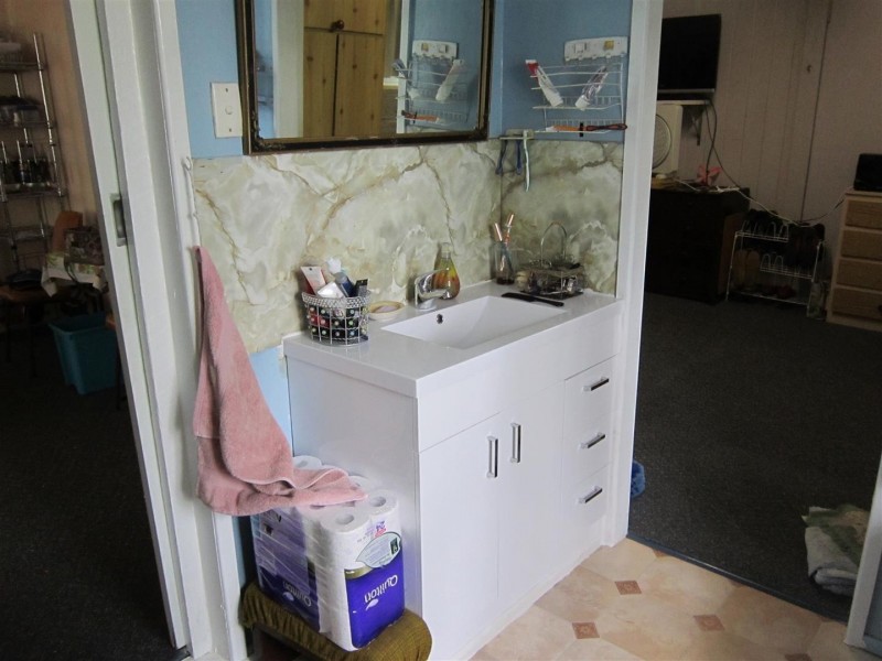 1 – 3 Leichhardt Highway, Wowan QLD 4702