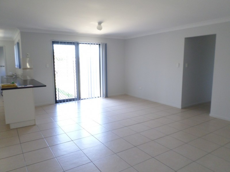 4 Cherryfield Road, Gracemere QLD 4702