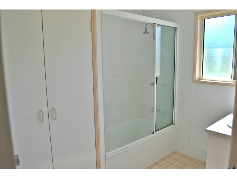 7 Deakin Close, Gracemere QLD 4702