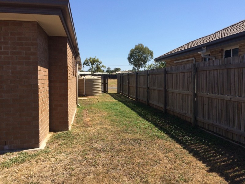 4 Press Court, Gracemere QLD 4702