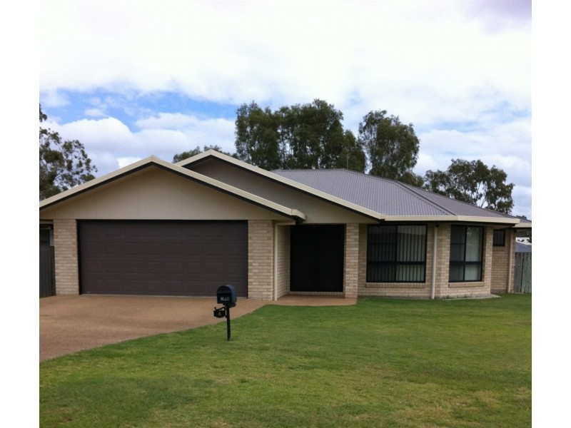 4 Seonaid Place, Gracemere QLD 4702
