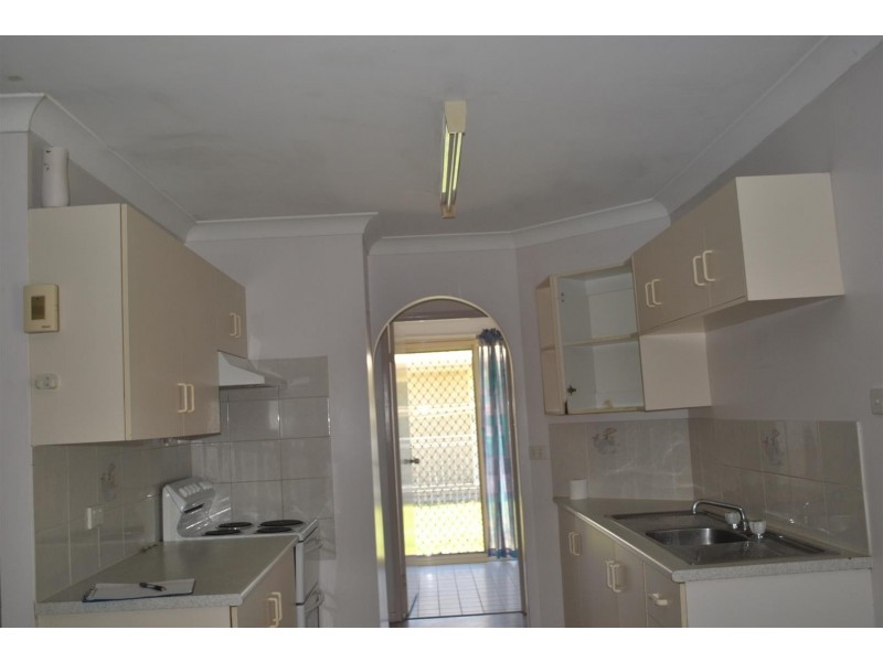 3 Mathias Place, Kawana QLD 4701